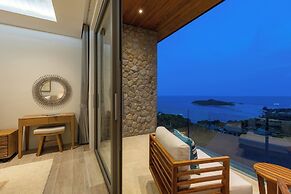 Villa Aroka 4 Bed Sea View KBR41