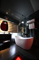 Hotel Lamour