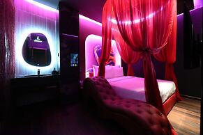 Hotel Lamour