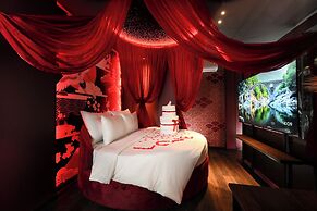 Hotel Lamour
