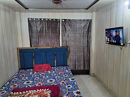 Pari Ac Restaurant & Hotel