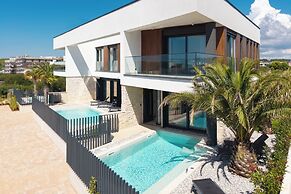 Villa Emma With Pool and sea view