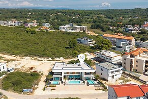 Villa Emma With Pool and sea view