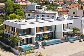 Villa Emma With Pool and sea view