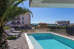 Villa Emma With Pool and sea view