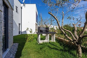 Villa Emma With Pool and sea view