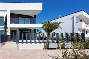 Villa Emma With Pool and sea view