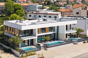 Villa Petra with Pool and Sea View