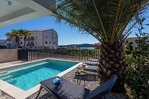 Villa Petra with Pool and Sea View