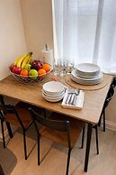 Sleeps8-familyfriendly-freeparking-30mintoheathrow