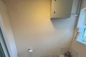 Sleeps8-familyfriendly-freeparking-30mintoheathrow