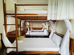 Nam Phuong Riverside Villa