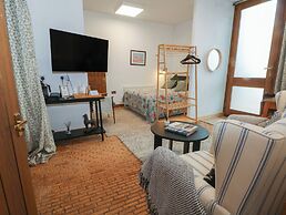 Diamond Lodge
