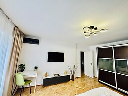 Metropole Apartments Signature Suite