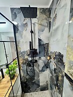 Metropole Apartments Signature Suite