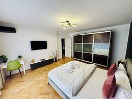 Metropole Apartments Signature Suite