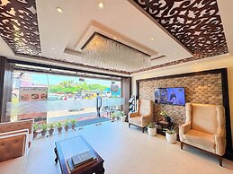 ROYAL GRAND HERITAGE PURI