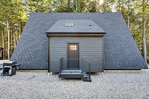 Hike, Ski & Explore: Serene Danbury Cabin w/ Sauna