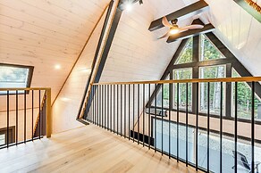 Hike, Ski & Explore: Serene Danbury Cabin w/ Sauna