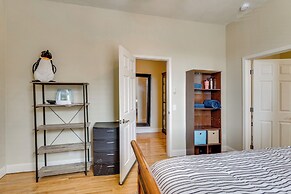Explore Historic Dtwn! Walkable Loft in Murphy