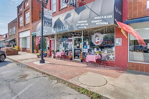 Explore Historic Dtwn! Walkable Loft in Murphy