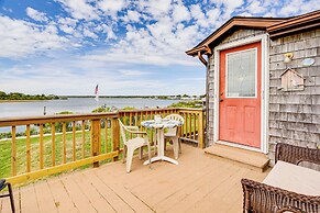 Dock + Water Access: Charlestown Beach Escape!