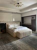 Sujimoto MacDonald 2 Bedroom Apartment