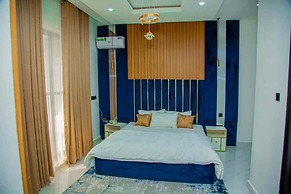 Aviv Luxury Homes