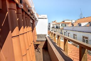 Bairro Alto Rooftop With Balcony AND View