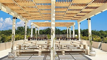 COCAY LOFTS BY SANDY POWERFUL