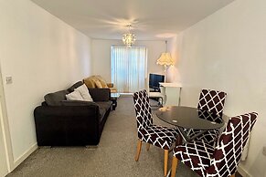2 Bed Apartment-sleeps 4-free Parking
