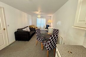 2 Bed Wolverhampton Apartment-sleeps 5
