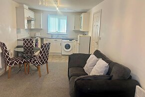 2 Bed Apartment-sleeps 4-free Parking