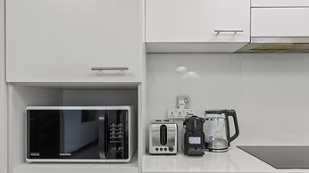 Creekside Haven 2BR Marsa Plaza DFC