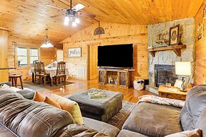 Deck & Mtn Views: 'sunset Ridge Cabin' in Murphy
