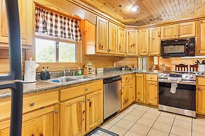 Deck & Mtn Views: 'sunset Ridge Cabin' in Murphy