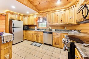 Deck & Mtn Views: 'sunset Ridge Cabin' in Murphy