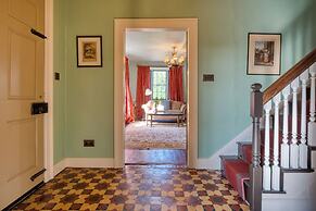 Stunning 4BD Home in Worcestershire