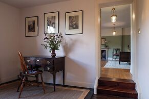 Stunning 4BD Home in Worcestershire