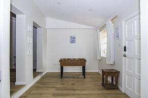 Hello Summer! 4 Bedroom Villa