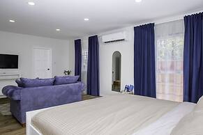 Hello Summer! 4 Bedroom Villa