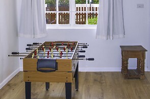Hello Summer! 4 Bedroom Villa