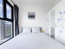 Lumiere Apartment Swanbay