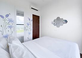Lumiere Apartment Swanbay
