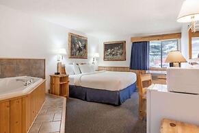 Sandpoint Inn