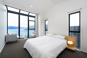 The Alpine Lakeview Luxe Retreat