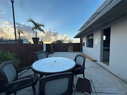 2BR Penthouse with Rooftop Pool