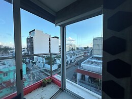 2BR Penthouse with Rooftop Pool