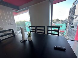 2BR Penthouse with Rooftop Pool