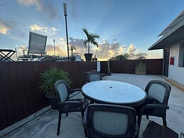 2BR Penthouse with Rooftop Pool